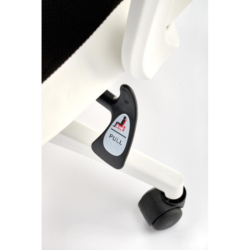 'CHRONO Office Chair in Black and White' 'CHRONO Office Chair in Black and White'