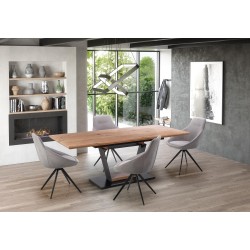 'URBANO Extendable Table, Top - Golden Oak, Leg - Black / Golden Oak'