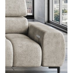 PLAZA Mini Freestanding Right-Handed Corner Sofa in Monolith 02 VERSAILLES PLAZA Mini Freestanding Right-Handed Corner Sofa in Monolith 02 VERSAILLES