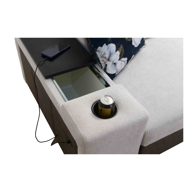 U-förmiges Ecksofa Prestige IV Maxi mit Schlaffunktion und USB-Anschluss | Weich im Griff, Freya 210.23 + Tauro 8207 U-förmiges Ecksofa Prestige IV Maxi mit Schlaffunktion und USB-Anschluss | Weich im Griff, Freya 210.23 + Tauro 8207